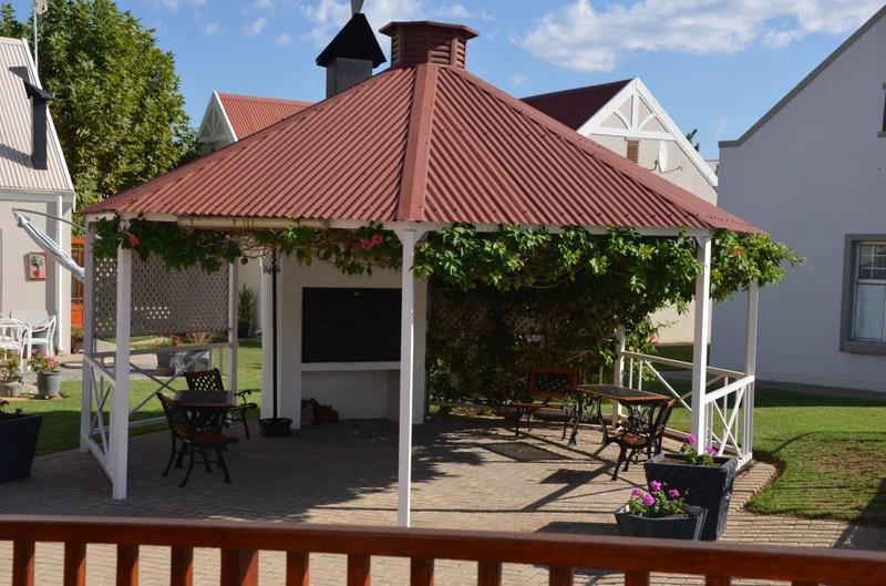 2 Bedroom Property for Sale in Oudtshoorn Western Cape